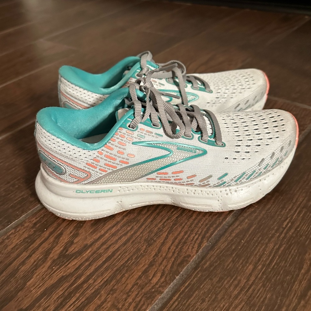 Brooks Glycerin 20 Running Shoe - Oyster/ Latigo Bay/ Co - Women’s size 6